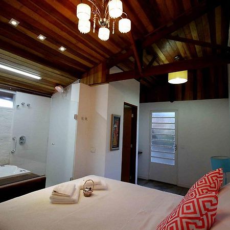 Chacara Ando Bed And Breakfast 阿瓜斯-迪圣巴巴拉 外观 照片