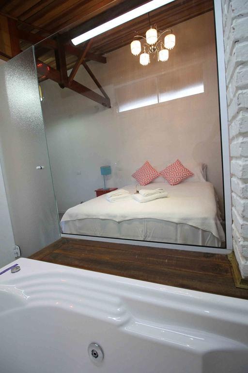 Chacara Ando Bed And Breakfast 阿瓜斯-迪圣巴巴拉 外观 照片